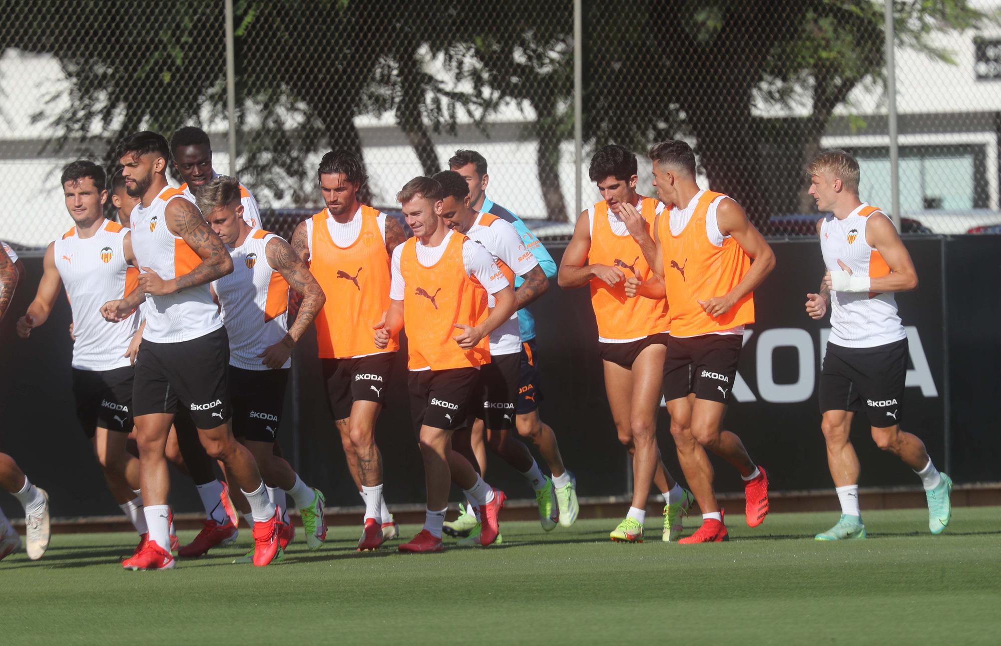 Entrenamiento del Valencia previo al partido frente al Sevilla