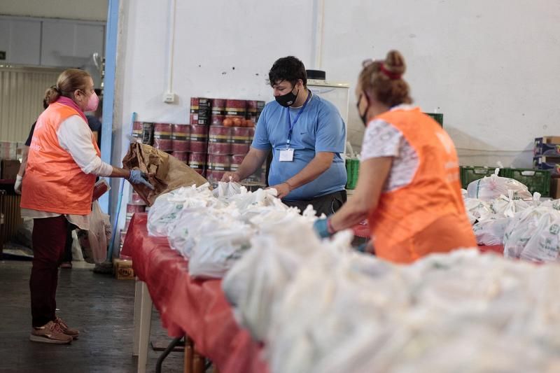 Enrique Arriaga se reúne con la asociación de vecinos del barrio de García Escámez