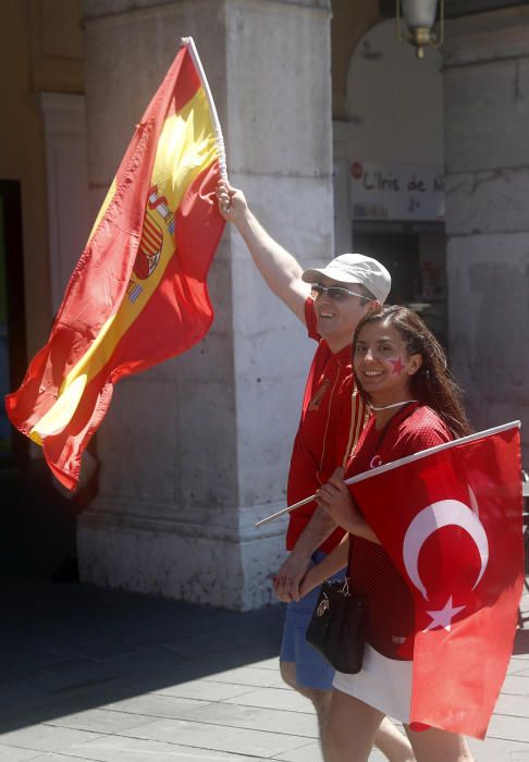 Los aficionados arropan a España frente a Turquía