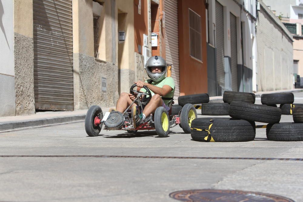 Los autos locos del barrio alcoyano de Batoy