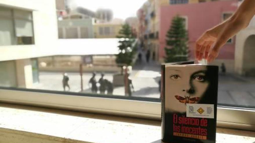 Uno de los libros del bookcrossing que celebra Elche.