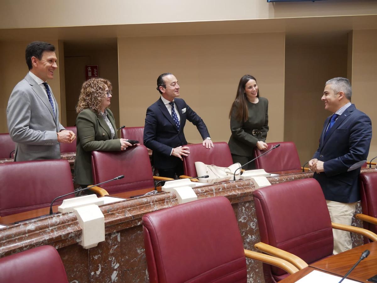 Diputados antes de la Sesión Plenaria