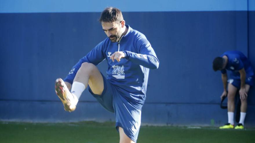Adrián López, durante el entrenamiento de este martes.