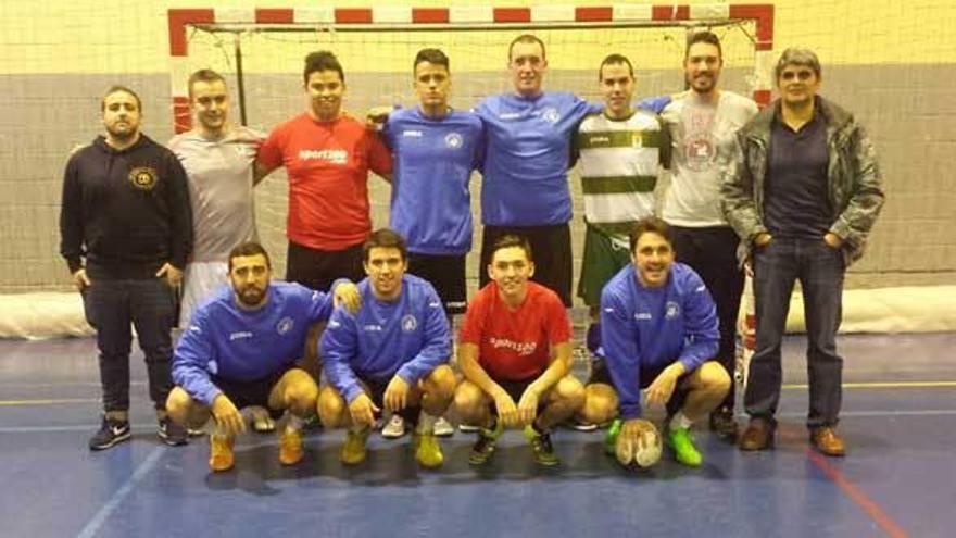 Plantilla del Racing de Mieres que participó en el torneo solidario.