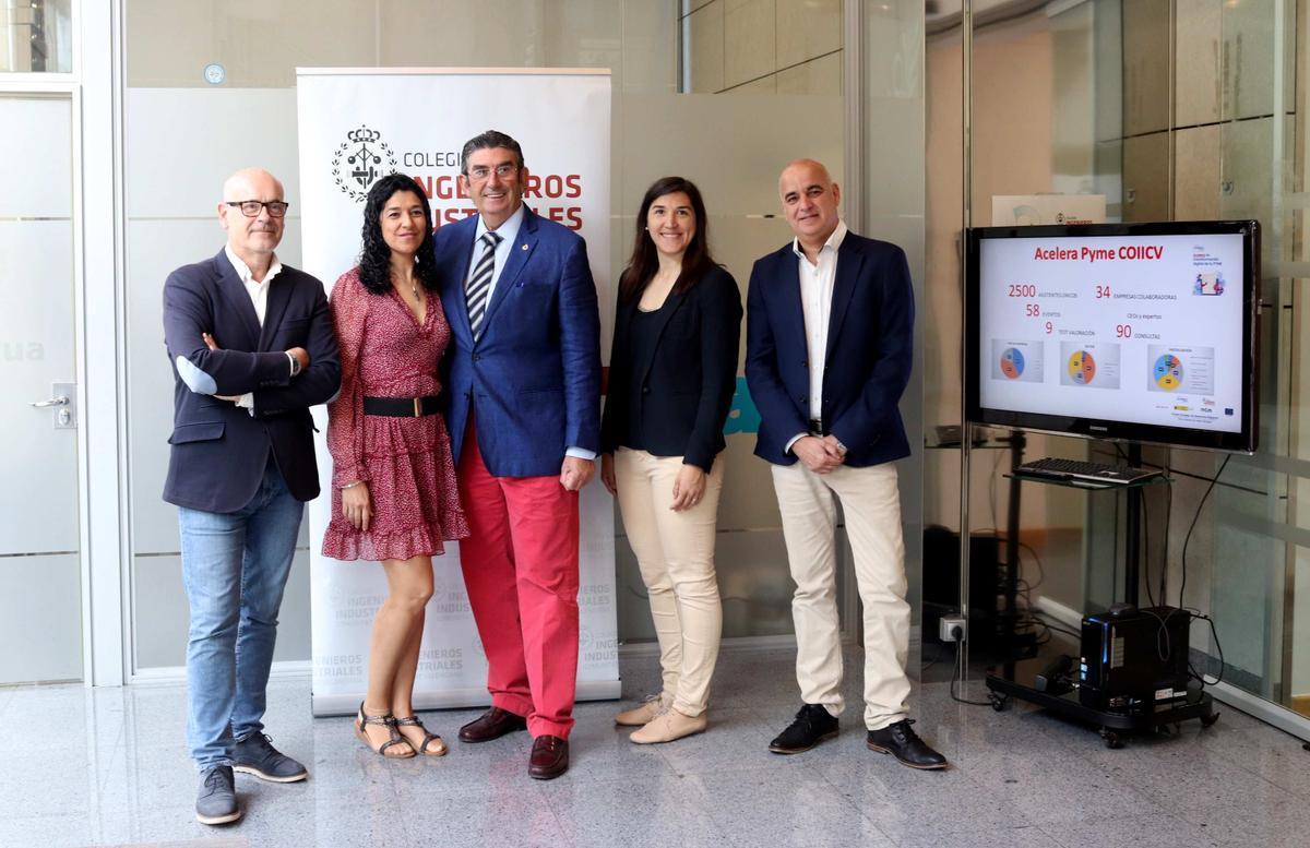 Los participantes en la rueda de prensa de Acelera Pyme del COIICV.