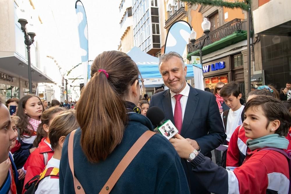 Ángel Víctor Torres participa en el evento 'De Palique, Tu radio en la calle'