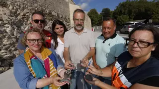 Dagas para dar muerte a enemigos, el cascabel de un leproso o monedas: los curiosos vestigios hallados en la muralla de Avilés