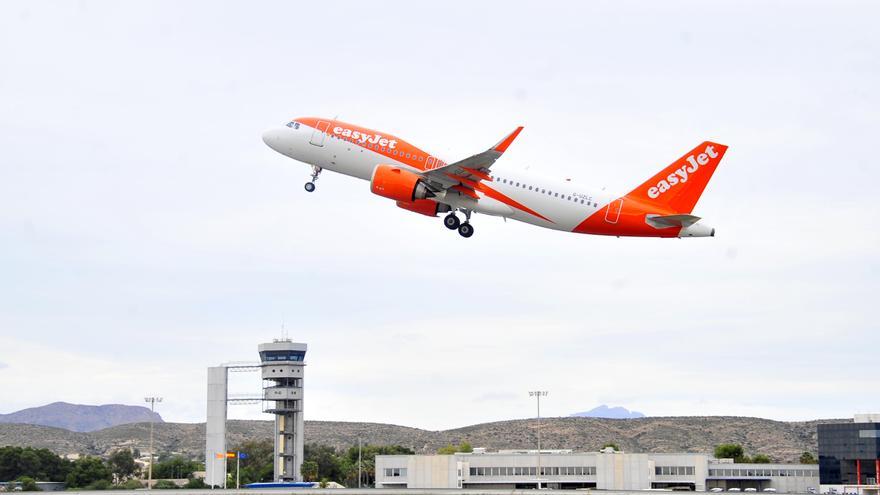 La compañía lowcost Easyjet recuperará en octubre el vuelo entre la provincia Alicante y Londres-SouthEnd