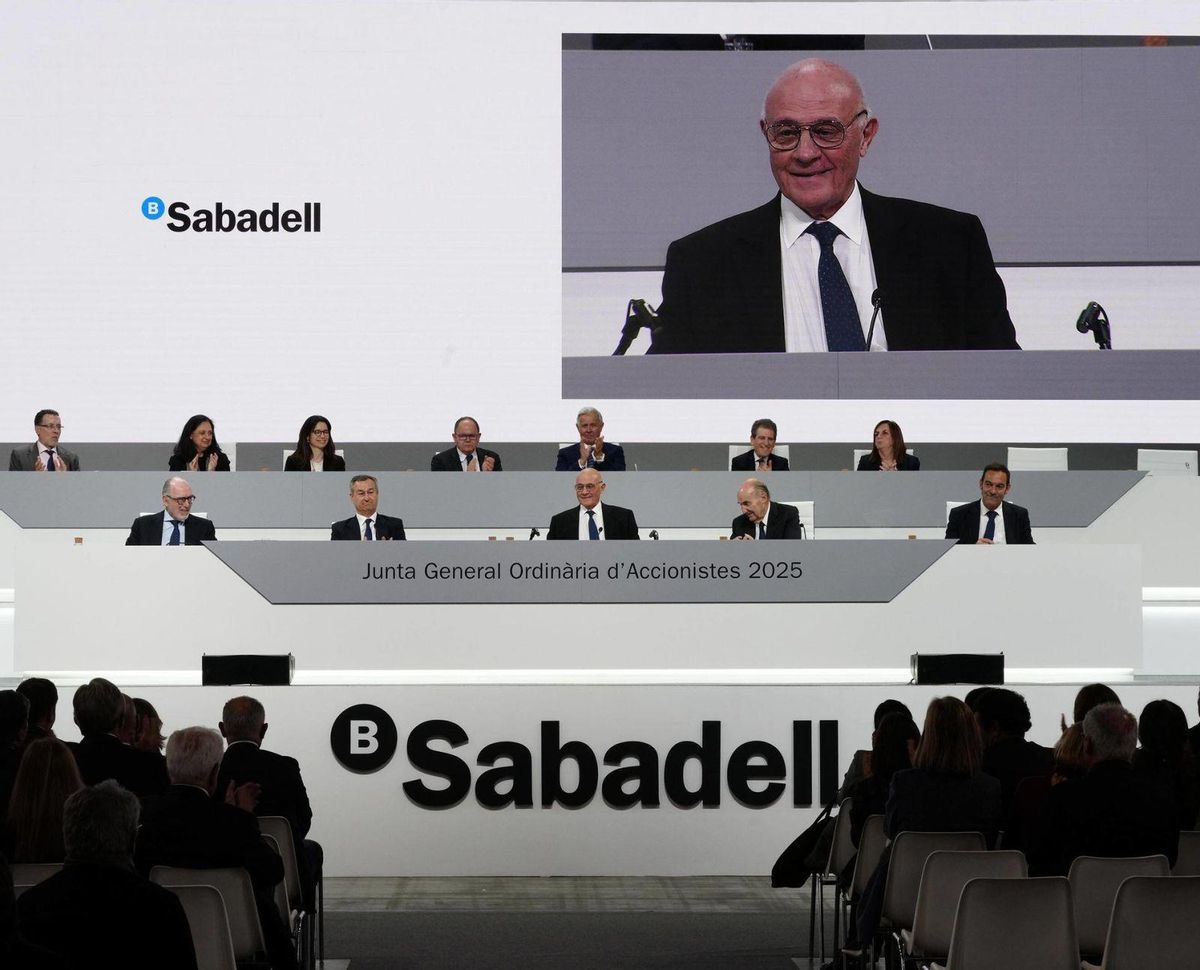 El Sabadell confia en els accionistes minoritaris per aconseguir frenar l’opa El Sabadell confia en els accionistes minoritaris per aconseguir frenar l’opa