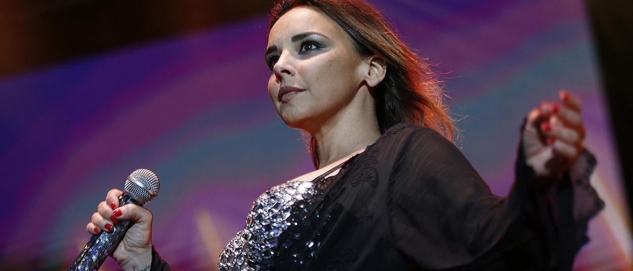 La cantante Chenoa, en un momento de su concierto en el Entroido de 2019 de Vigo
