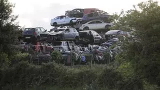 Más de un millar de automóviles al año se mandan para su desguace en las comarcas