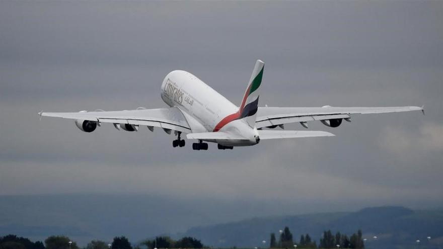 Un avión de Emirates, puesto en cuarentena en Nueva York