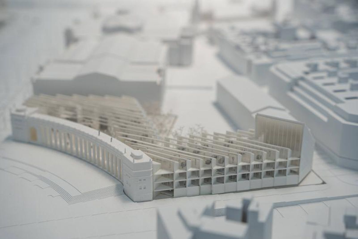 Maqueta del futuro de Fira Barcelona Innovation Hub, actual Palau del Vestit. A la dereecha se ve el final en chaflán en homenaje a Cerdà donde se levanta lo que será una imagen impactante para el visitante que llegue a Barcelona..