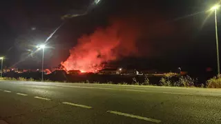 Un fuego en la zona de bodegas de Colinas y otro en Villar de Fallaves ponen en vilo a la población