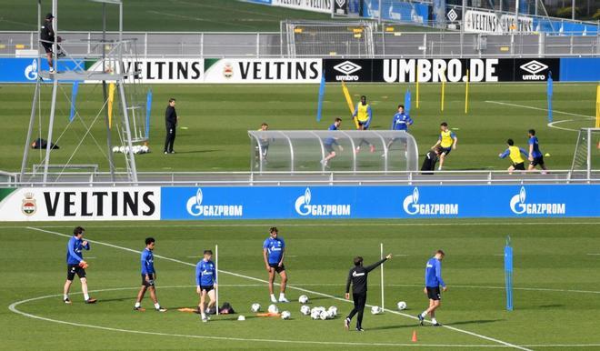 El Schalke 04 vuelve a los entrenamientos entre medidas de seguridad