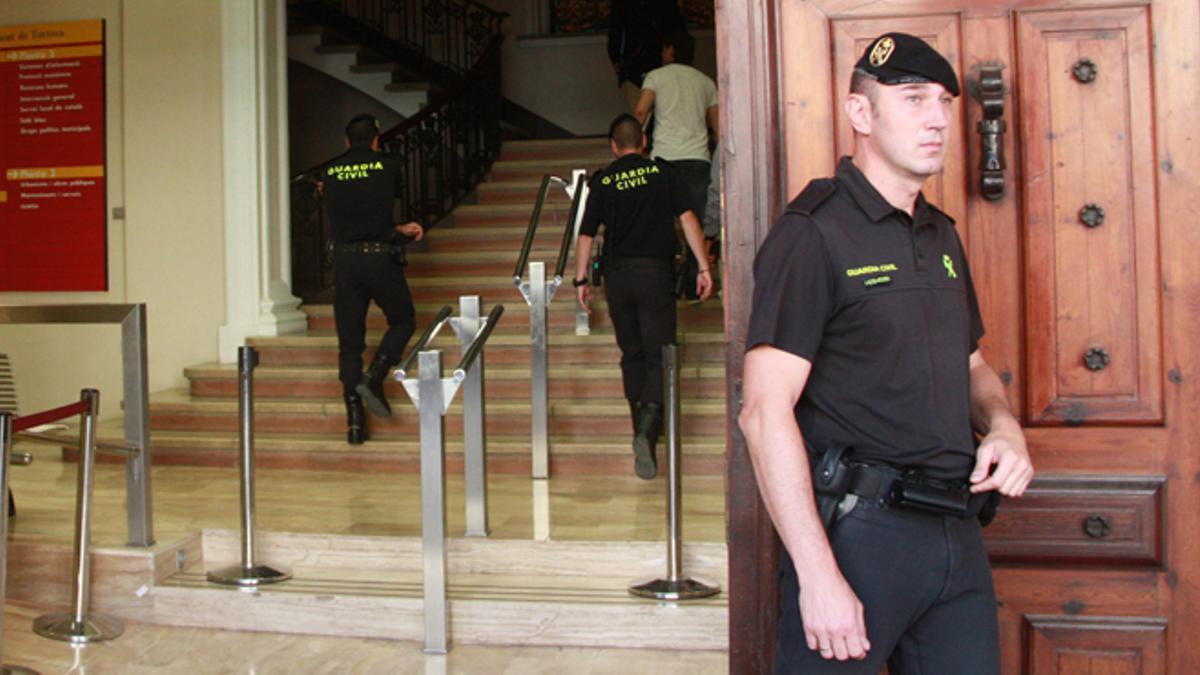 Once detenidos en una operación contra la corrupción en ayuntamientos de toda España