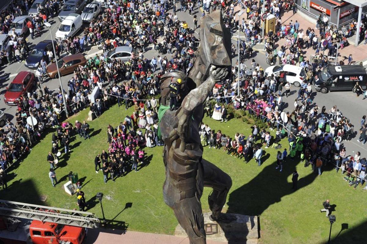 Imposición del pañuelo verde a Tombatossals, en imagen de archivo.