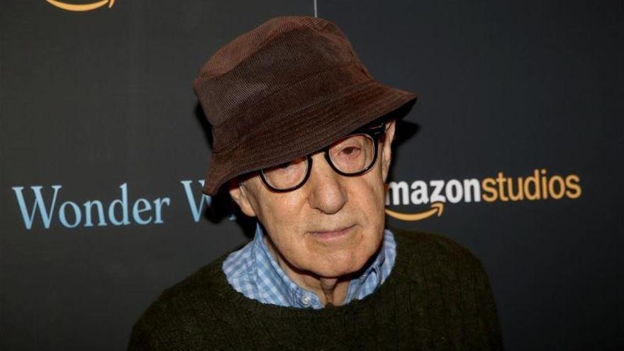 Woody Allen demanda a Amazon