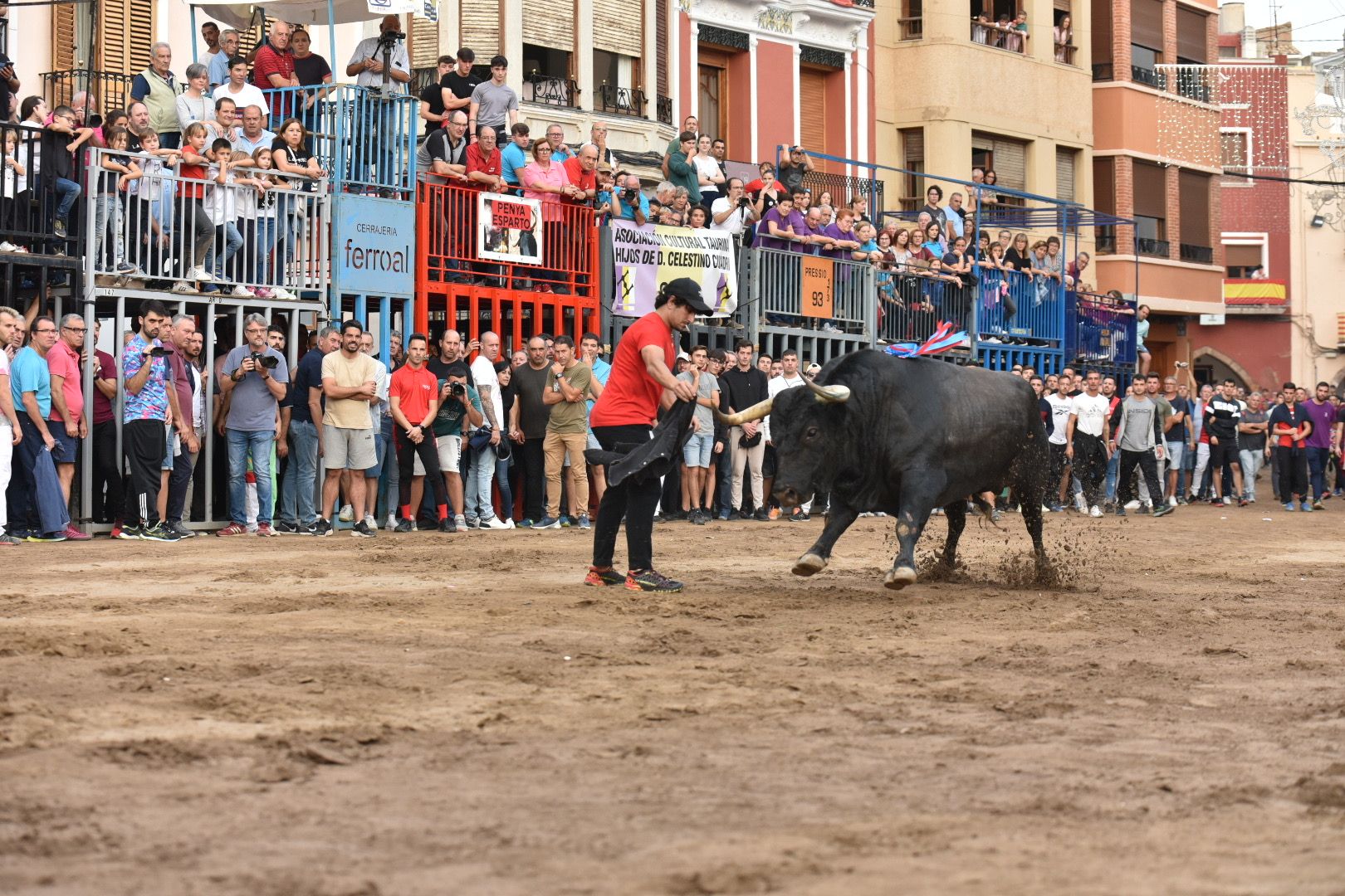 Las fotos del intenso miércoles taurino de la Fira d'Onda con seis toros