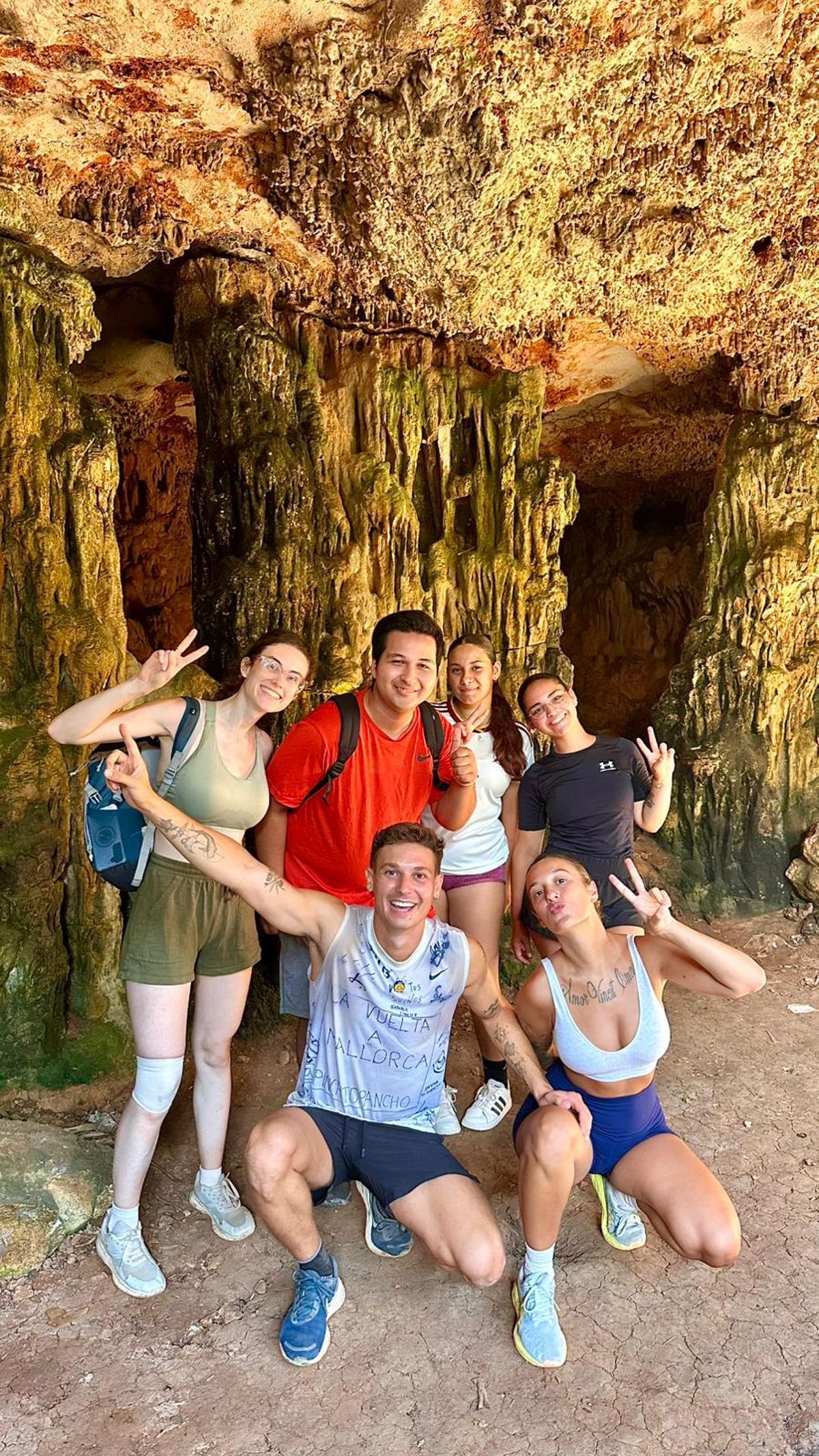 FOTOS | Franco Listorti completa la meitat del repte de fer la volta a Mallorca caminant: «Cada dia costa més aixecar-se»