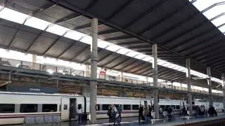 Una avería en un AVE Madrid-Sevilla obliga a reubicar a los viajeros en otros trenes