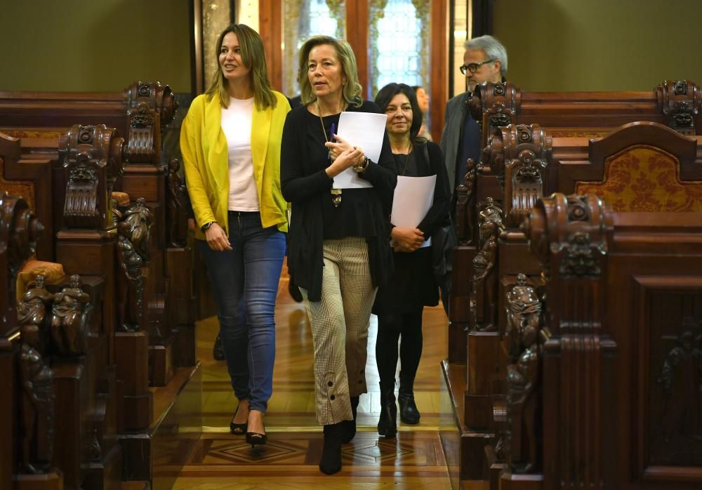 PP, PSOE y BNG votan a favor de la medida, que sale adelante con la abstención del Gobierno local