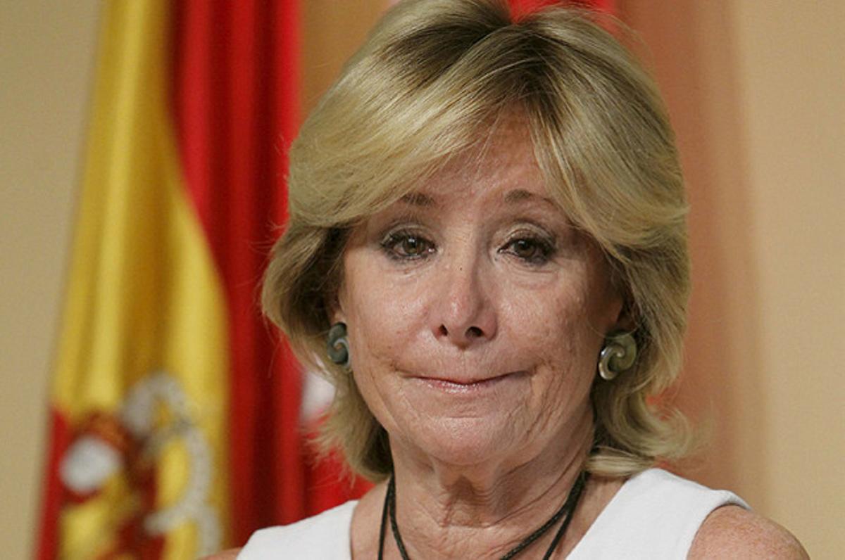 Esperanza Aguirre, en la roda de premsa en què ha anunciat la seva dimissió al capdavant de la Comunitat de Madrid. Esperanza Aguirre, en la roda de premsa en què ha anunciat la seva dimissió al capdavant de la Comunitat de Madrid.