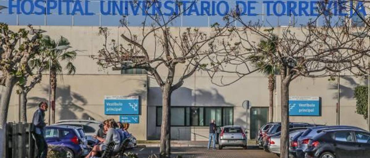 El hospital de Torrevieja, centro público gestionado por Ribera Salud.