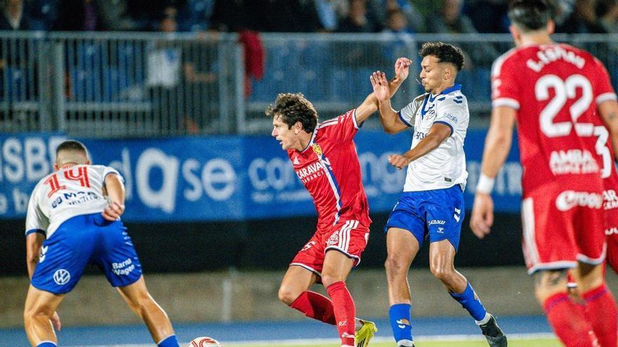 El Real Zaragoza reacciona y se lleva un triunfo durísimo de Barcelona para volver a ser líder en solitario (0-1)