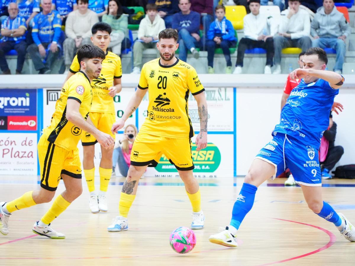 El Servigroup Peñíscola perdió este sábado en Manzanares por 6-3 y se marcha al paréntesis de selecciones con su primera derrota tras cinco jornadas invicto