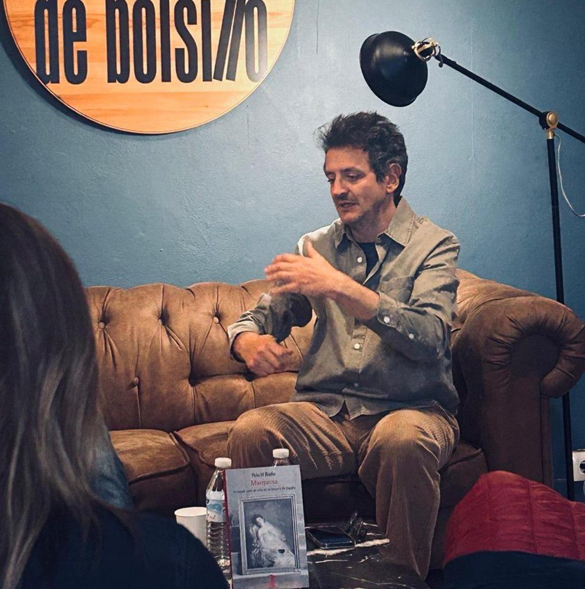 Peio H Riaño, presentando su libro «Marquesa».  |
