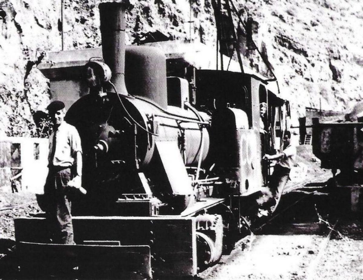 La locomotora en la cantera de la Jurada. | | E.D.