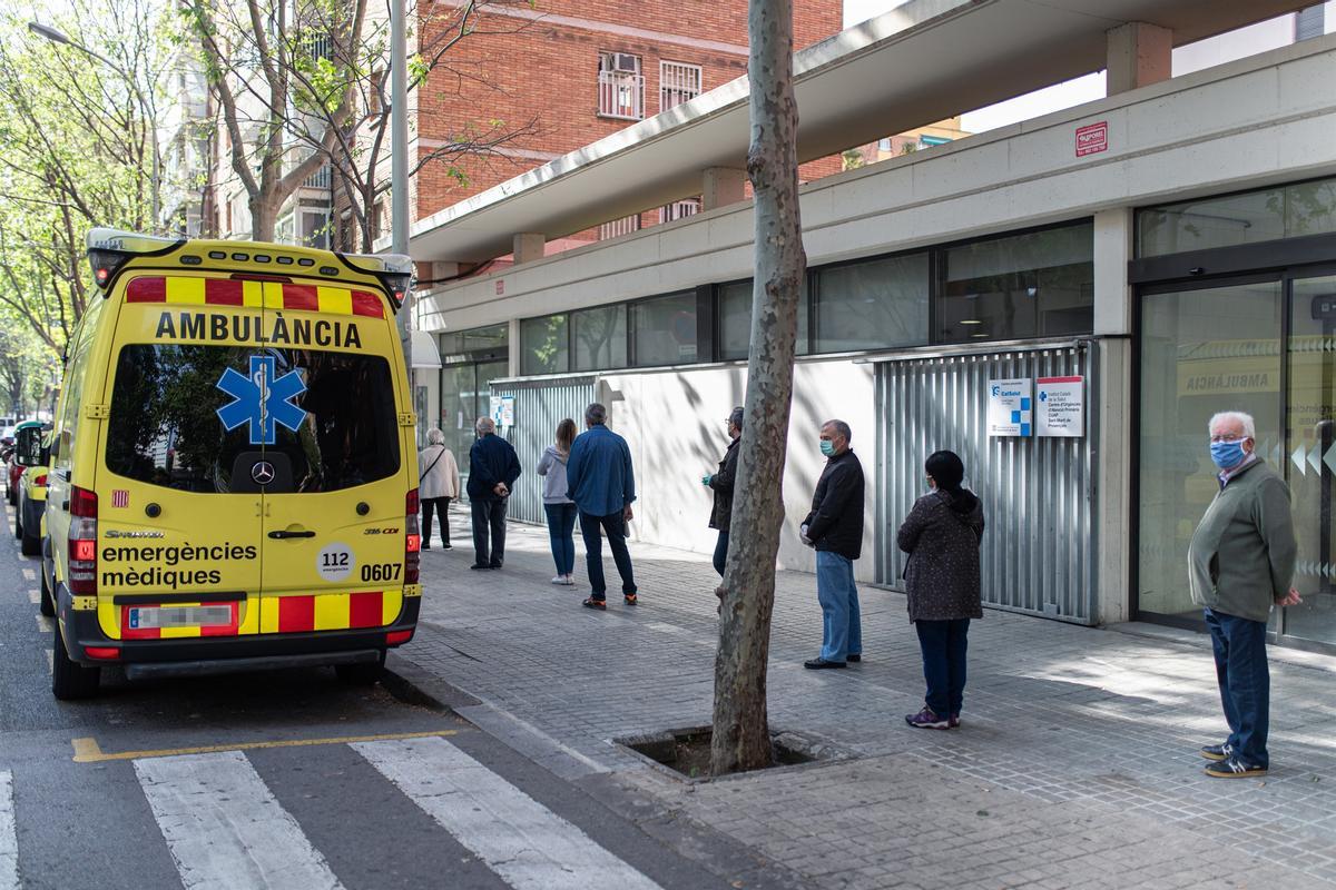 Sis persones ferides en un accident per un autobús a Badalona