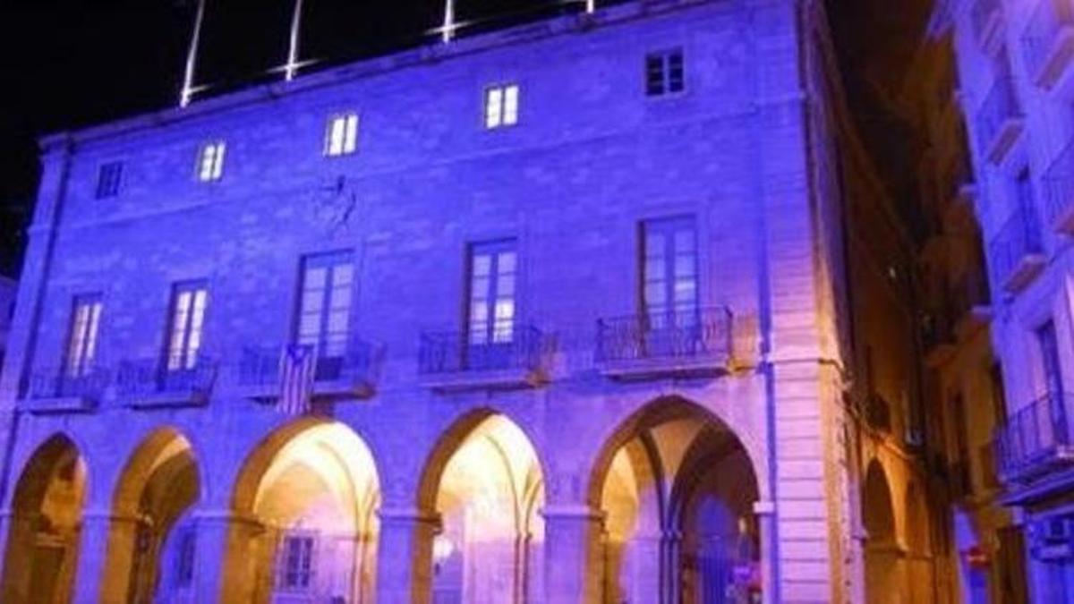 Divendres i dissate, la façana s'il·luminarà de color blau