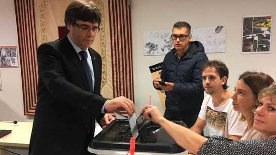 Puigdemont ha votat a Cornellà de Terri