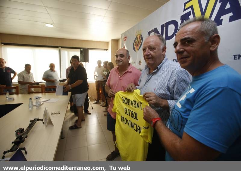 GALERÍA DE FOTOS -- El Villarreal CF apoya a 37 clubs provinciales