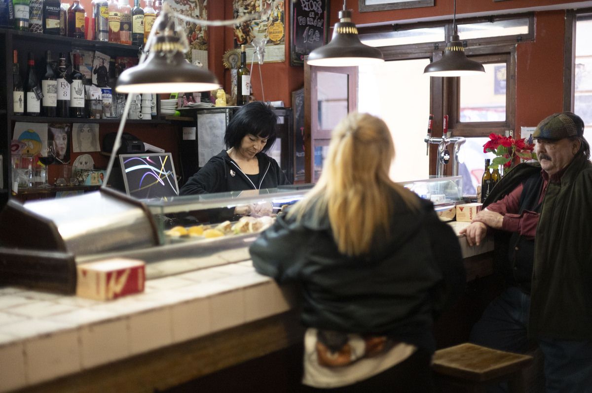 En imágenes | El Broquel, la taberna de Zaragoza donde podrás probar canguro y otras carnes exóticas