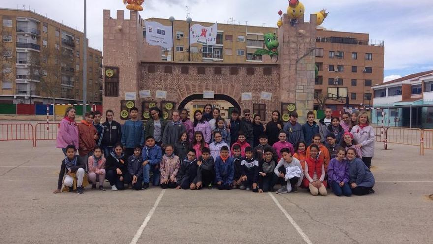 Una falla escolar en homenaje a los 100 años del Castell