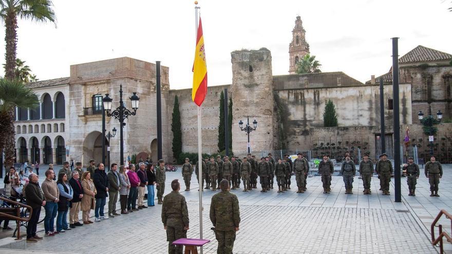 Un batallón del Ejército de Tierra hace el Camino de San Fernando, con paradas en Almodóvar, Posadas y Palma del Río