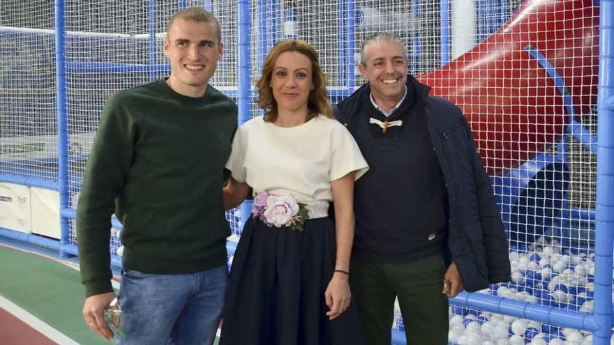 Álex Bergantiños, en la inauguración de la ludoteca Pequeno Riazor