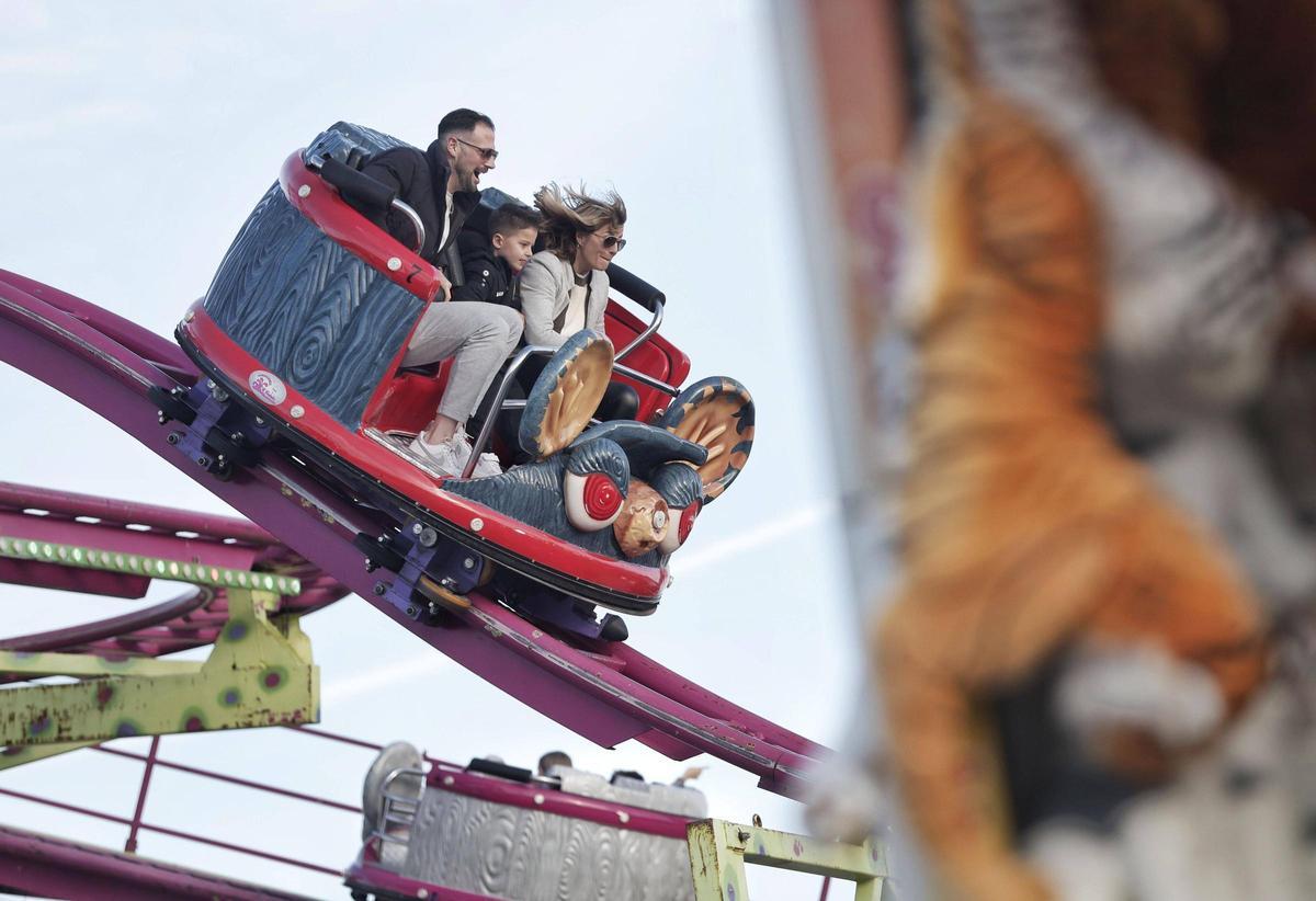 Auf der Fira del Ram gibt es 67 verschiedene Fahrgeschäfte.