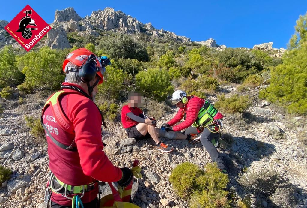 Un tropiezo obliga a realizar una operación de rescate en el Puig Campana