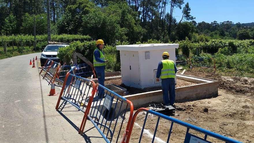 Polémico transformador instalado en el lugar de Abuín por Naturgy // FdV