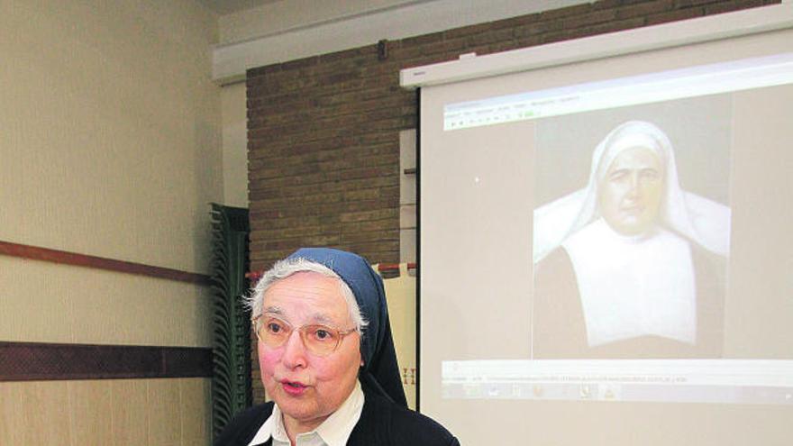 La religiosa Ángeles Infante durante su intervención en la Milagrosa.