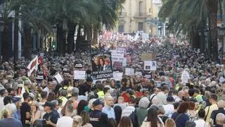 Miles de personas exigen la dimisión de Mazón en la séptima manifestación tras la dana