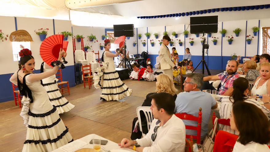 La Feria de Córdoba enfila con moderación su recta final
