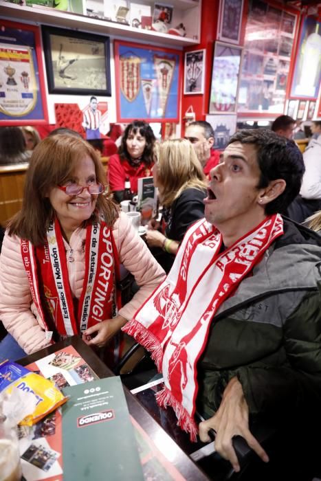 Derbi asturiano: Aficionados del Sporting viviendo el partido