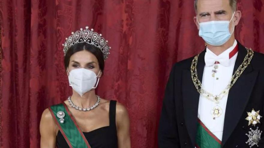 Los Reyes Felipe y Letizia, coronados como los españoles más elegantes de 2021