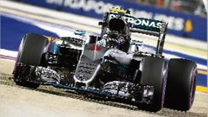 Nico Rosberg va fer la pole i vol assaltar el liderat del Mundial.