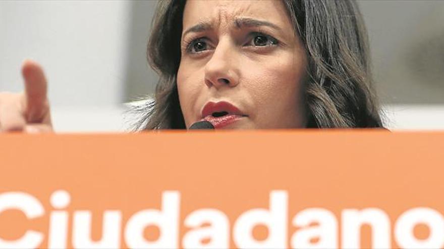 Inés Arrimadas, relevo en el aire